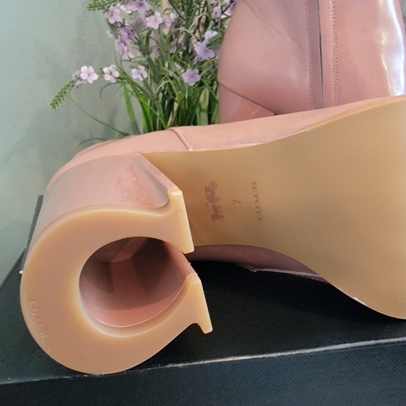 Coach Brielle Bootie in dusty rose - Picture 5 of 13